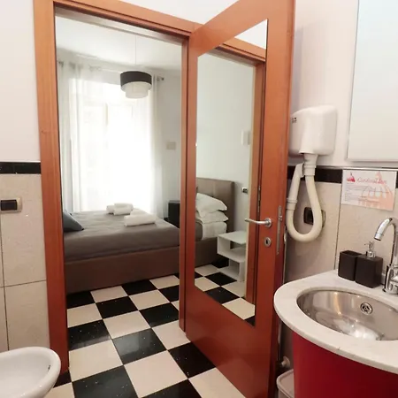 Couette-café Cardinal Vatican 3*