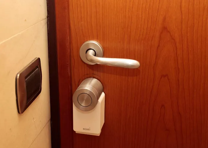 Couette-café Cardinal Vatican 4*