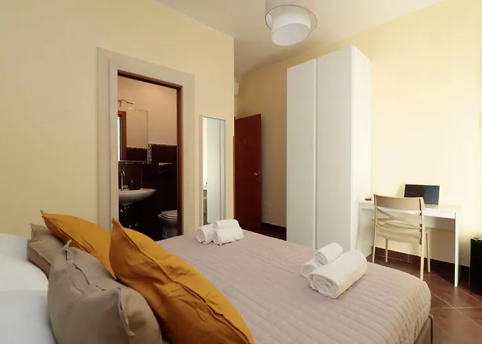 Couette-café Cardinal Vatican 4*