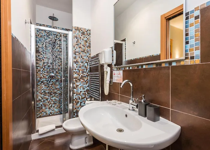 Cardinal Vatican Couette-café