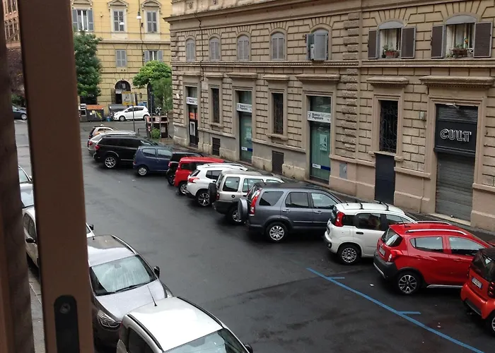 Couette-café Cardinal Vatican Rome