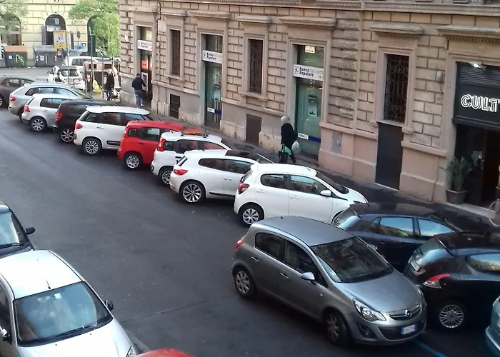 Cardinal Vatican Couette-café