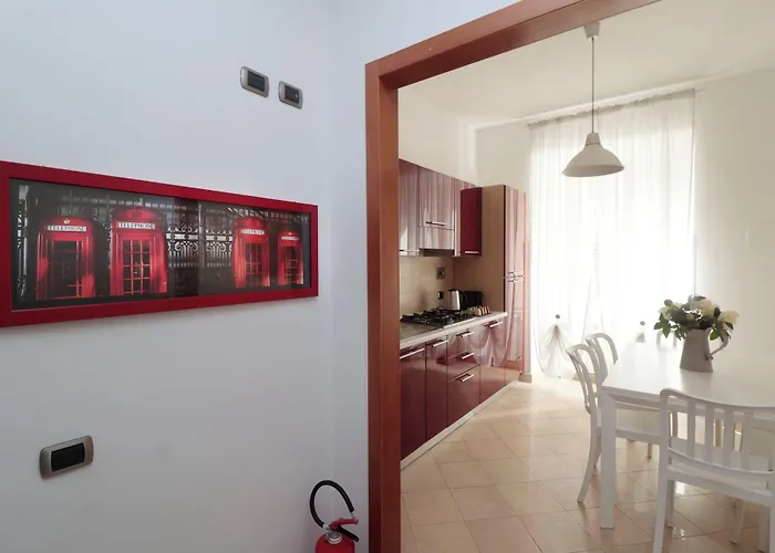 Couette-café Cardinal Vatican 4*