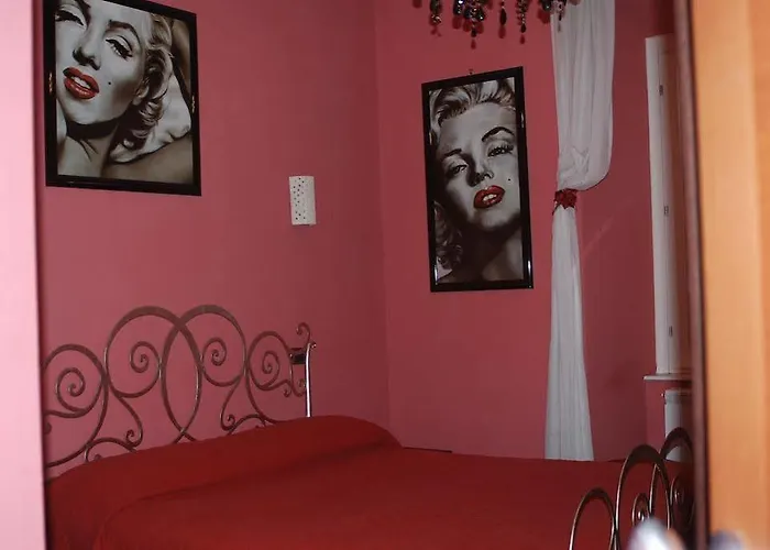 Couette-café Cardinal Vatican Rome